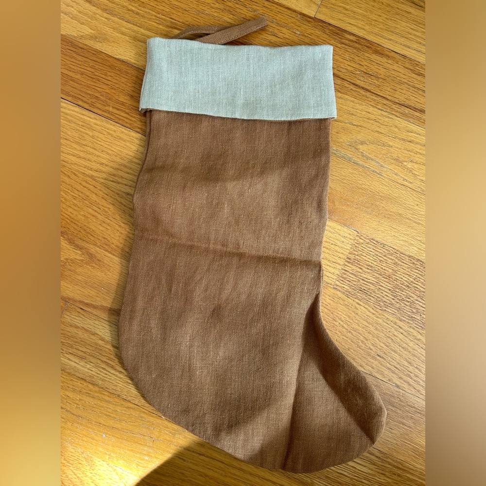 NWT magic linen stocking cinnamon color